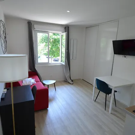 Cassin - Next To Tramway Line 2 Near Airport Apartament *
